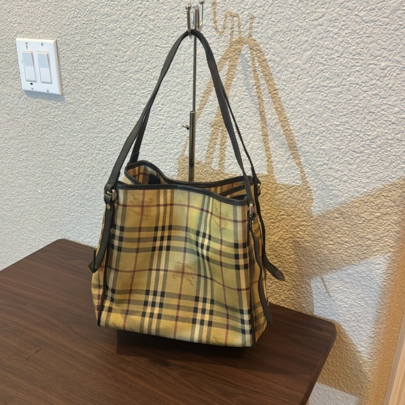 Vintage Burberry PVC Leather in good condition - Picture 5 of 12